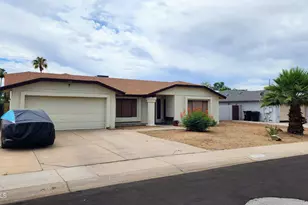 7425 W Jenan Dr, Peoria, AZ 85345 - Photo 3