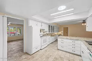 19817 N Sombrero Cir, Sun City, AZ 85373 - Photo 5