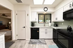 12430 W Marble Dr, Sun City West, AZ 85375 - Photo 21
