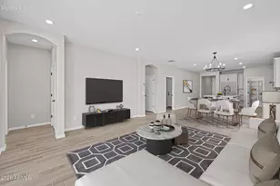 15784 W Georgia Dr W, Surprise, AZ 85379 - Photo 9