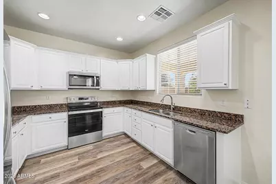 17681 W Molly Lane, Surprise, AZ 85387 - Photo 7