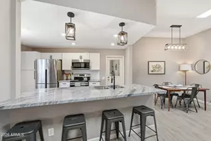 10333 W Highwood Ln, Sun City, AZ 85373 - Photo 11