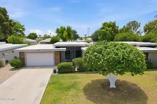 10333 W Highwood Ln, Sun City, AZ 85373 - Photo 1