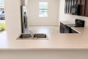 12552 W Midway Ave, Glendale, AZ 85307 - Photo 3