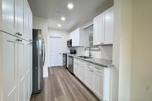 2012 N 24th Pl, Phoenix, AZ 85008 - Photo 9