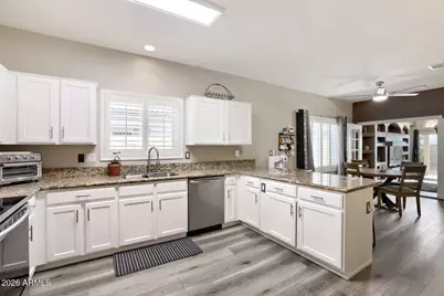19724 N 110th Lane, Peoria, AZ 85373 - Photo 11