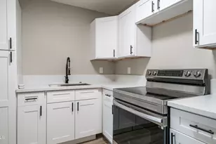 7727 W Earll Dr, Phoenix, AZ 85033 - Photo 27