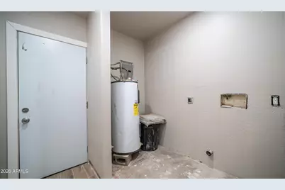 7727 W Earll Drive, Phoenix, AZ 85033 - Photo 31