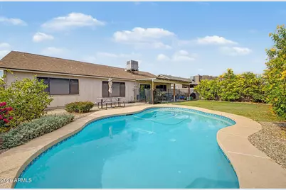 3073 W Country Club Terrace, Phoenix, AZ 85027 - Photo 3