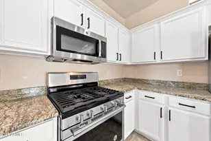 10828 W Monte Vista Rd, Avondale, AZ 85392 - Photo 15