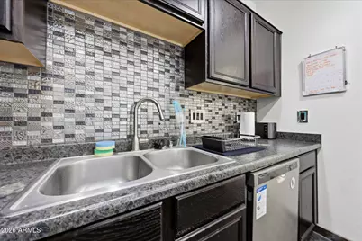 9336 S 33rd Drive S, Laveen, AZ 85339 - Photo 13