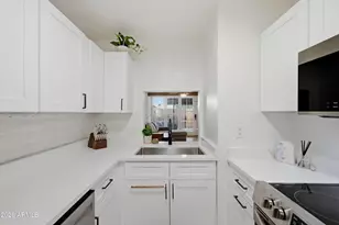 3002 N 32nd St, Phoenix, AZ 85018 - Photo 11