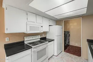 6902 W Devonshire Ave, Phoenix, AZ 85033 - Photo 13