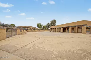 6902 W Devonshire Ave, Phoenix, AZ 85033 - Photo 33