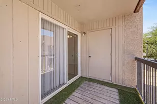 3810 N Maryvale Pkwy, Phoenix, AZ 85031 - Photo 23