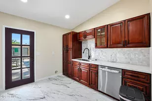 725 E Encanto Dr, Tempe, AZ 85281 - Photo 9