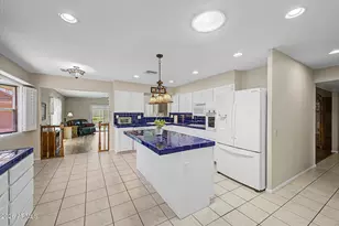 10606 W Campana Dr, Sun City, AZ 85351 - Photo 13