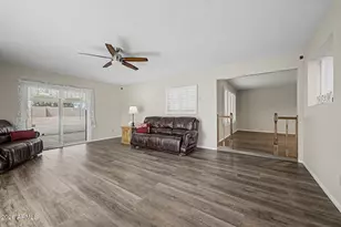 10606 W Campana Dr, Sun City, AZ 85351 - Photo 11