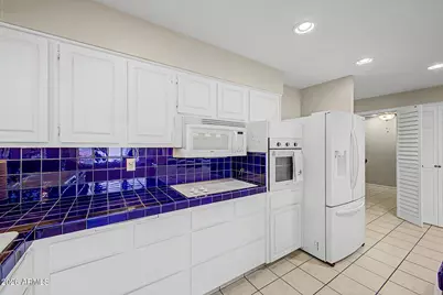 10606 W Campana Drive, Sun City, AZ 85351 - Photo 17