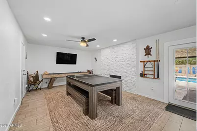 8330 E Monte Vista Road, Scottsdale, AZ 85257 - Photo 11