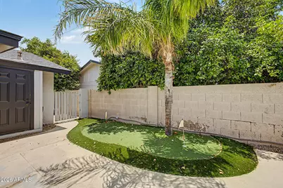 8330 E Monte Vista Road, Scottsdale, AZ 85257 - Photo 7