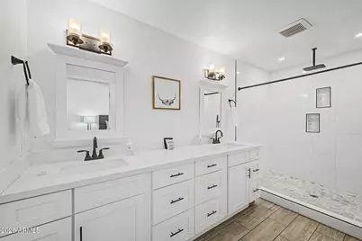 8330 E Monte Vista Road, Scottsdale, AZ 85257 - Photo 21