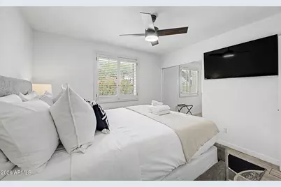 8330 E Monte Vista Road, Scottsdale, AZ 85257 - Photo 25