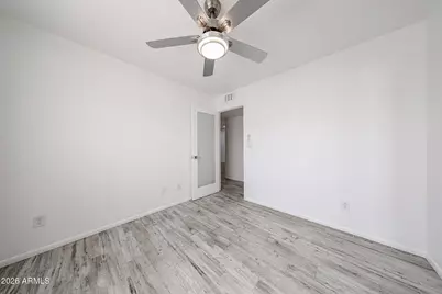 2501 N 22nd Drive, Phoenix, AZ 85009 - Photo 17