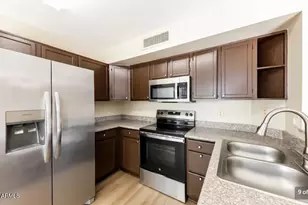 3833 W Camino Del Rio, Glendale, AZ 85310 - Photo 9