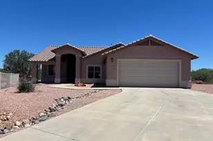 1095 S Forest Ridge Dr, Cornville, AZ 86325 - Photo 1
