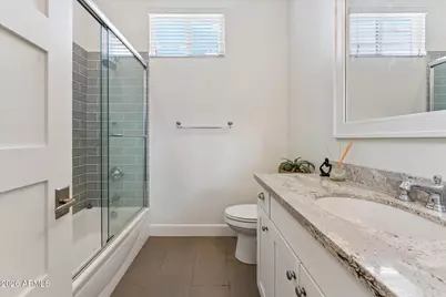 3829 E Crittenden Lane, Phoenix, AZ 85018 - Photo 33