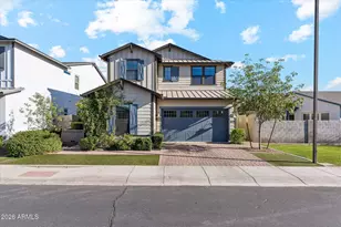 3829 E Crittenden Ln, Phoenix, AZ 85018 - Photo 1