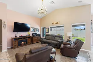 629 W Desert Valley Dr, San Tan Valley, AZ 85143 - Photo 11