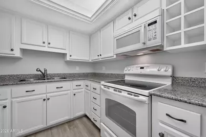 5102 N 31st Place #433, Phoenix, AZ 85016 - Photo 9