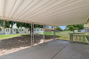 10339 W Prairie Hills Cir, Sun City, AZ 85351 - Photo 27