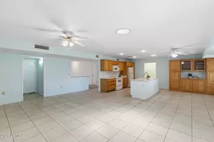 10339 W Prairie Hills Cir, Sun City, AZ 85351 - Photo 15