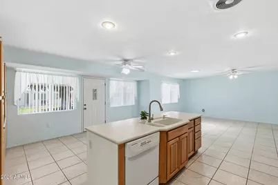 10339 W Prairie Hills Circle, Sun City, AZ 85351 - Photo 17