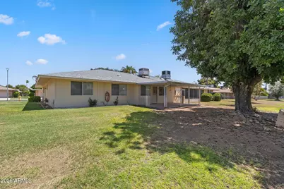 10339 W Prairie Hills Circle, Sun City, AZ 85351 - Photo 5