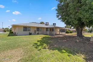 10339 W Prairie Hills Cir, Sun City, AZ 85351 - Photo 5