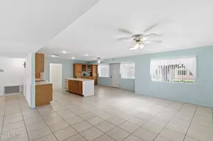 10339 W Prairie Hills Cir, Sun City, AZ 85351 - Photo 13