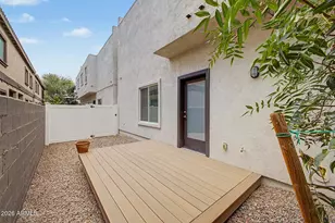 3010 N 37th St, Phoenix, AZ 85018 - Photo 11