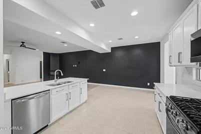 12431 W State Avenue, Glendale, AZ 85307 - Photo 11