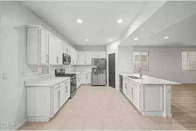 12431 W State Avenue, Glendale, AZ 85307 - Photo 9