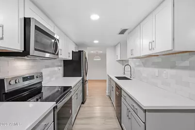 7618 N 19th Drive, Phoenix, AZ 85021 - Photo 7
