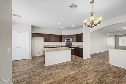 2318 S 100th Lane, Tolleson, AZ 85353 - Photo 13