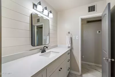 5618 N 35th Drive, Phoenix, AZ 85019 - Photo 13