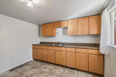 5618 N 35th Drive, Phoenix, AZ 85019 - Photo 23