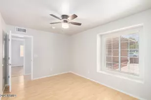 1924 E Sharon Dr, Phoenix, AZ 85022 - Photo 29