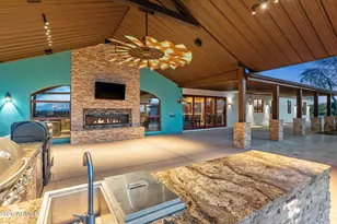 1025 Los Altos Dr, Wickenburg, AZ 85390 - Photo 11