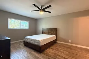 2303 S Cottonwood Dr, Tempe, AZ 85282 - Photo 11